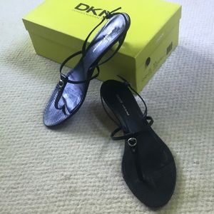 ⭐️ DKNY Kitten heels!!!